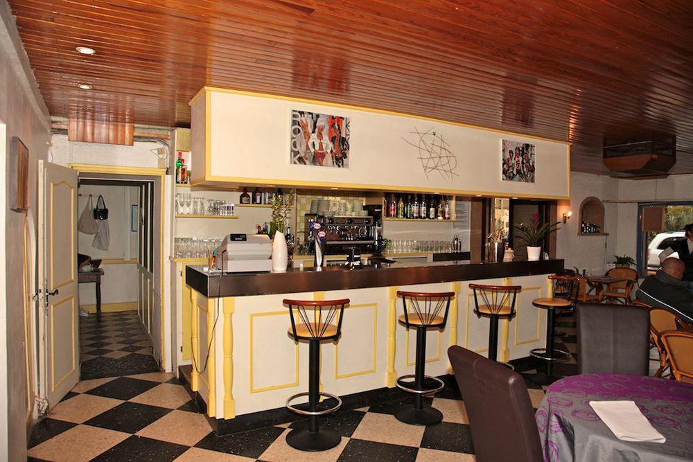 Hotel Les Glycines Remoulins