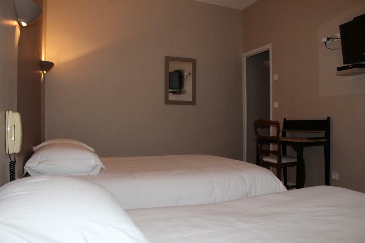 Les Glycines Hotel 2*